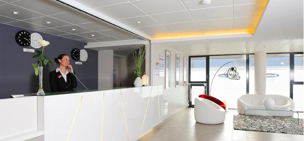 Residhome Carrieres La Defense Luaran gambar