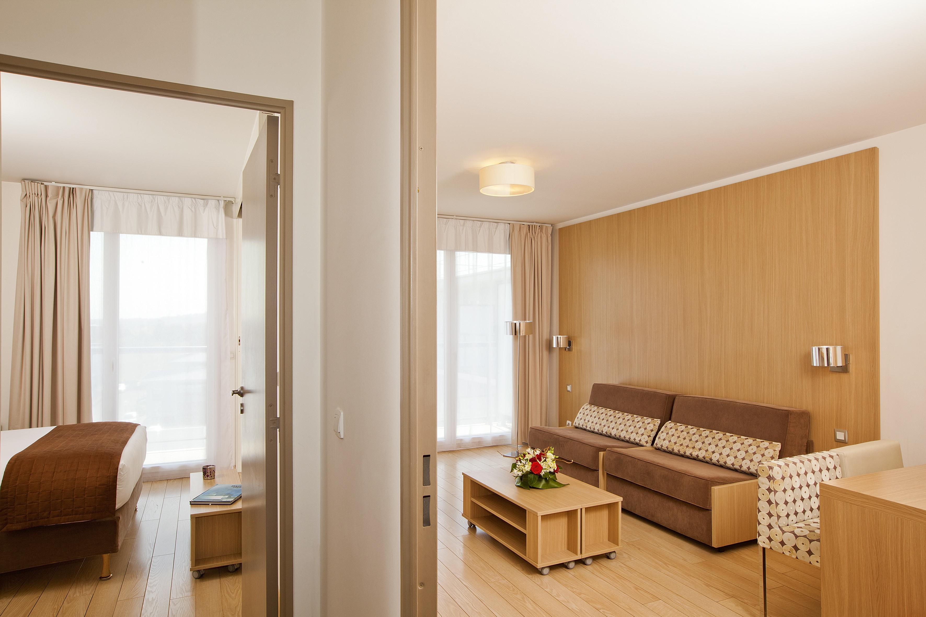 Residhome Carrieres La Defense Luaran gambar